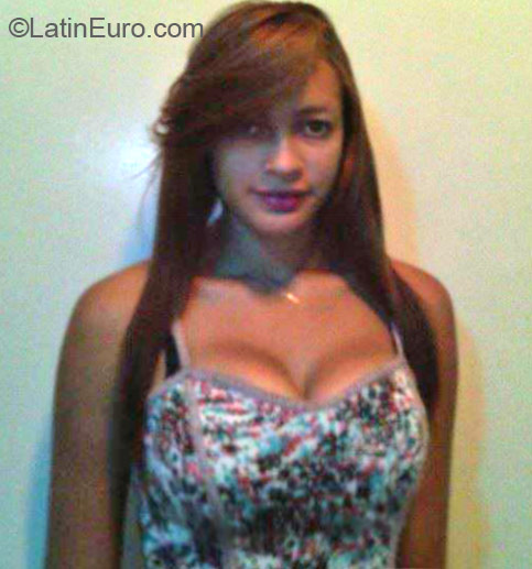 Date this sultry Dominican Republic girl Gaby from Santo Domingo DO22640