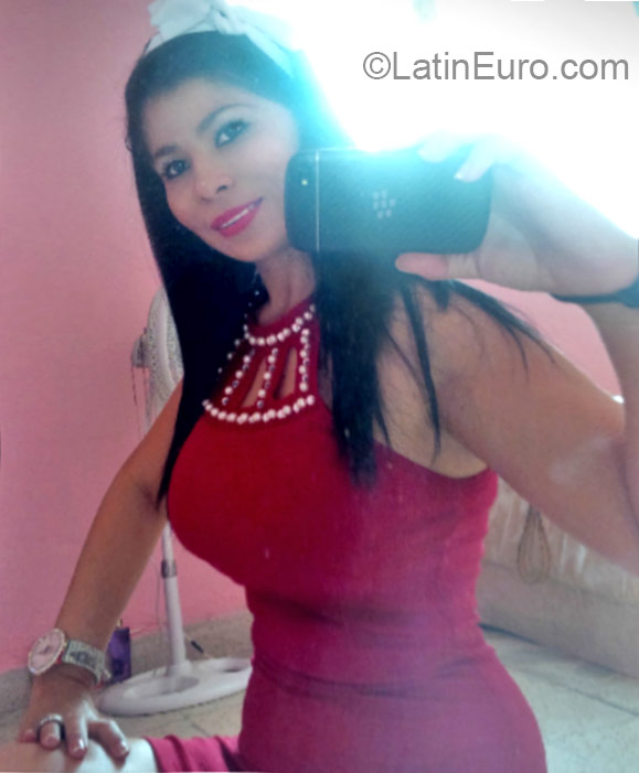 Date this gorgeous Honduras girl Maritza from Tegucigalpa HN1584