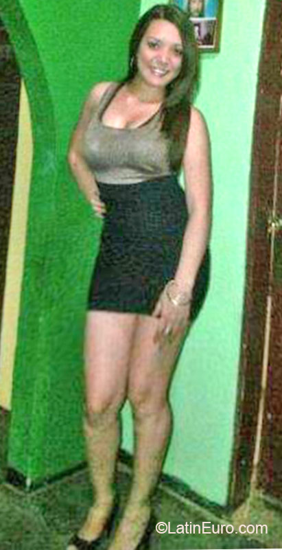 Date this hot Venezuela girl Dimarys from Maracaibo VE576