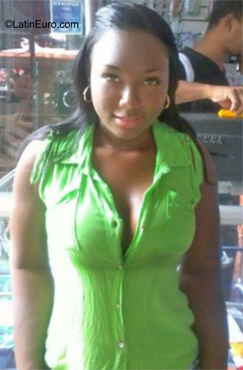 Date this athletic Colombia girl Nasay from Palmira CO17821