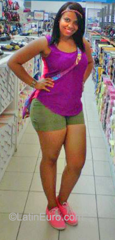 Date this gorgeous Dominican Republic girl Karla from Santiago DO22907