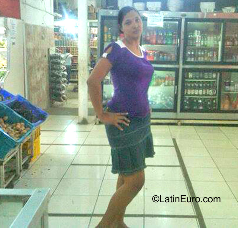 Date this charming Dominican Republic girl Marely from San Pedro de Macoris DO22923