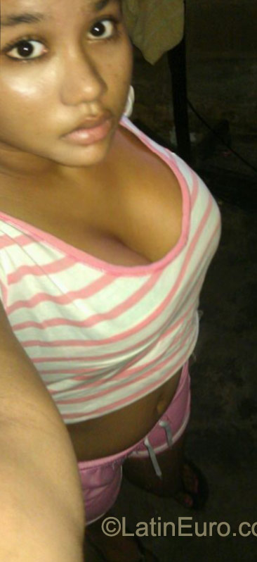 Date this funny Dominican Republic girl Raphelina from Santo Domingo DO23067