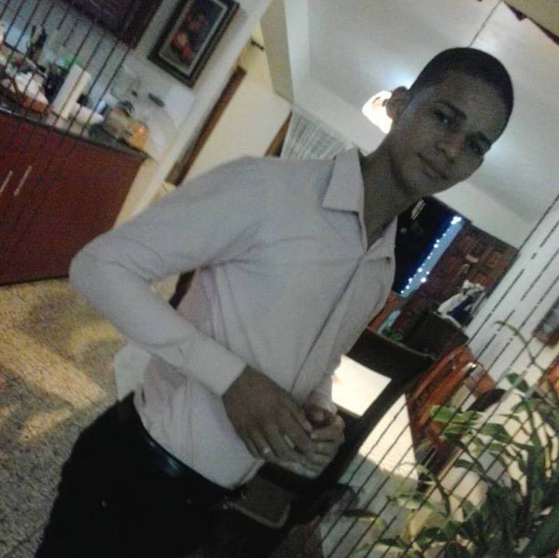 Date this athletic Dominican Republic man Wellington from Santo Domingo DO23086