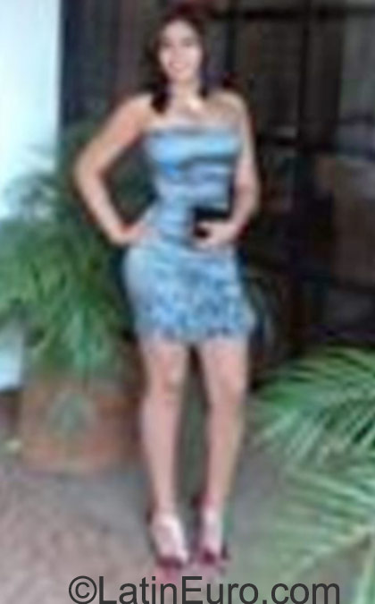 Date this hard body Venezuela girl Mari_12 from Maracaibo VE617