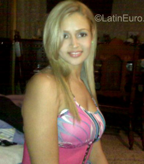 Date this charming Venezuela girl Bela from Guayana VE622