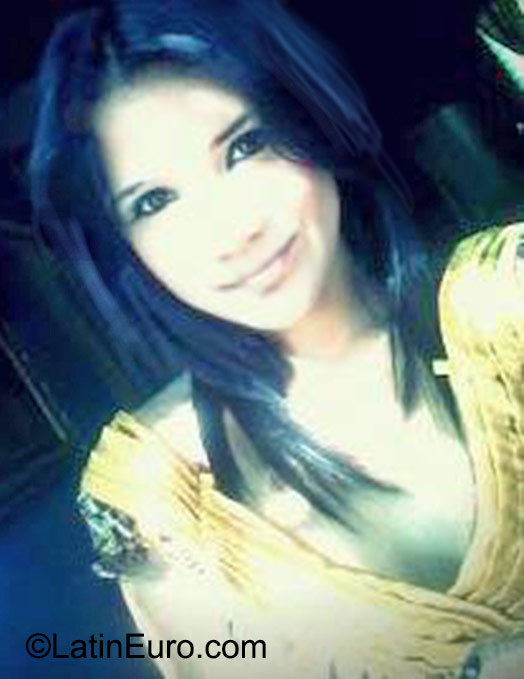 Date this passionate Venezuela girl Yinibeth from Caracas VE624