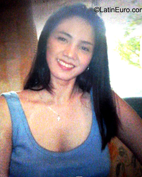 Date this hard body Philippines girl Marian from Caloocan PH811