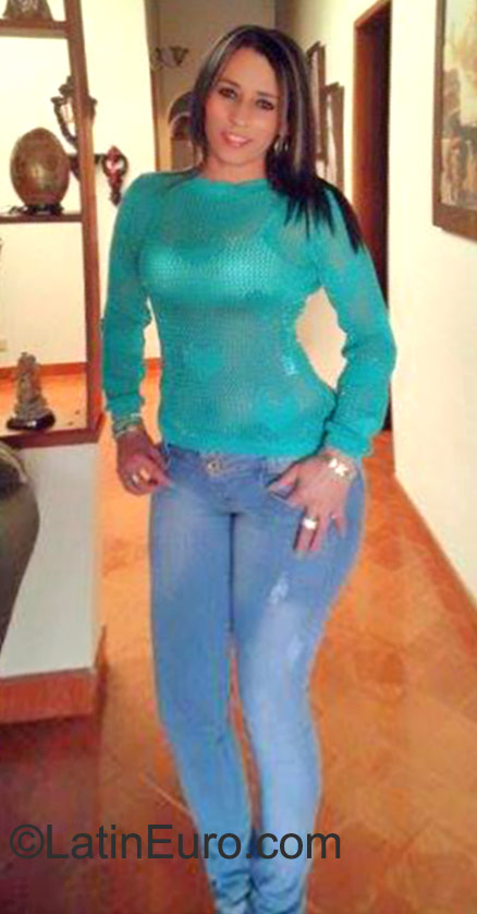 Date this happy Colombia girl Luz from Medellin CO17984