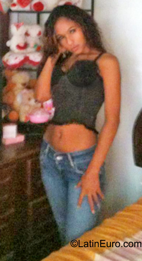 Date this exotic Dominican Republic girl Marisa from Santo Domingo DO23268