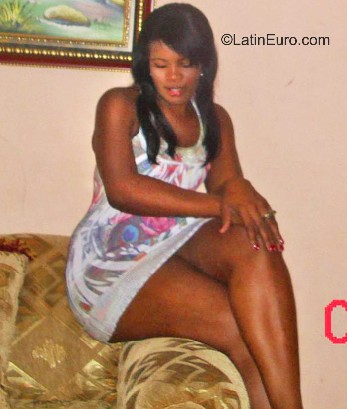 Date this georgeous Dominican Republic girl Lara from Santo Domingo DO26514