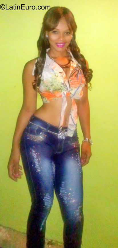 Date this funny Dominican Republic girl Lisandria from Puerto plata DO23497