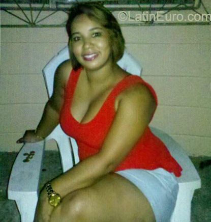 Date this cute Dominican Republic girl Yeny from Santo Domingo DO23590