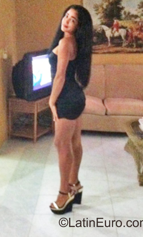 Date this happy Dominican Republic girl Rosy from Puerto Plata DO23597