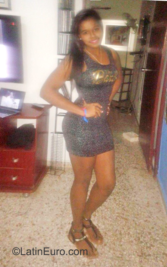 Date this cute Dominican Republic girl Masiel from Santo Domingo DO23610