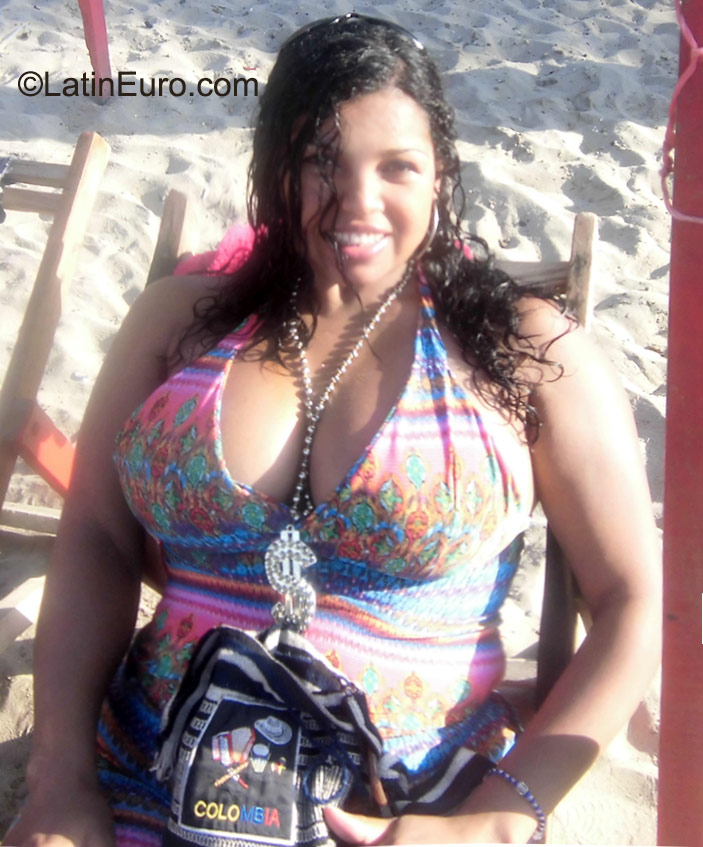 Date this attractive Venezuela girl Cenery from Caracas VE637