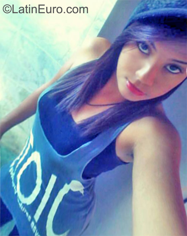 Date this attractive Venezuela girl Marlin from Caracas VE639
