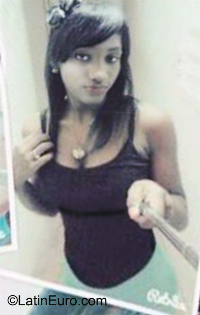 Date this passionate Dominican Republic girl Staicy from Santiago DO23631