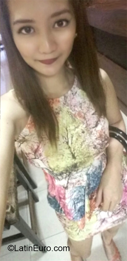 Date this young Philippines girl Cristina from Manila PH845