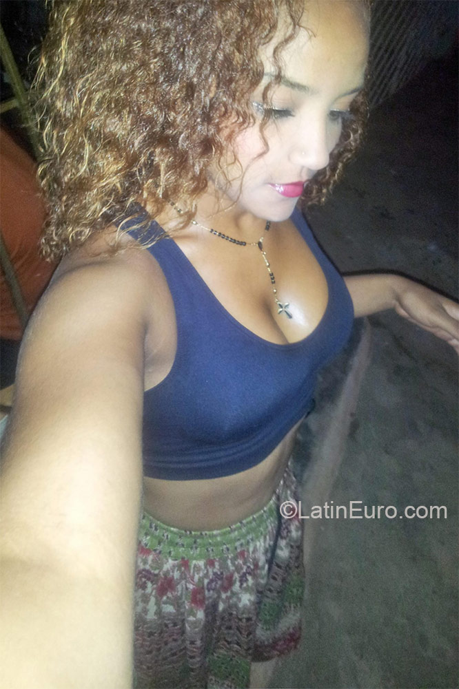 Date this funny Dominican Republic girl Ines from Santo Domingo DO23983