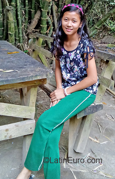 Date this georgeous Philippines girl Jenefer from Batangas City PH848