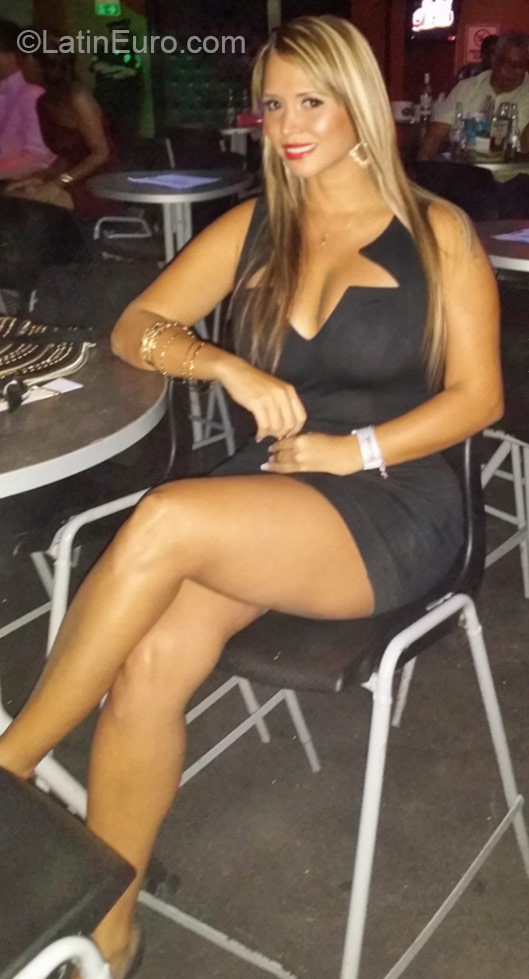 Date this athletic Colombia girl Tatiana from Cali CO18309