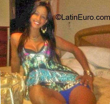 Date this lovely Dominican Republic girl Scarlet from San Pedro De Macoris DO24048