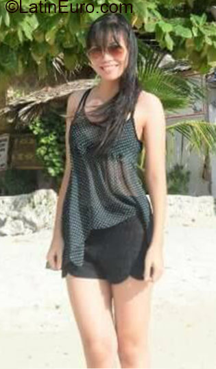 Date this hot Philippines girl Charmine from Davao City PH852