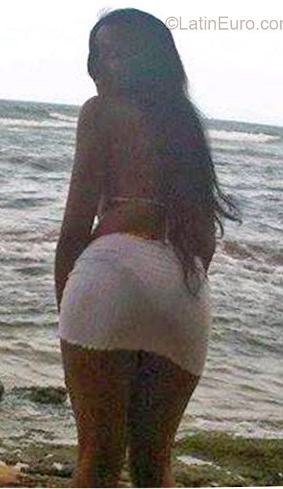 Date this georgeous Dominican Republic girl LesMary from San Cristobal DO24150