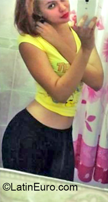 Date this nice looking Dominican Republic girl Zoranllily from Higuey DO24233