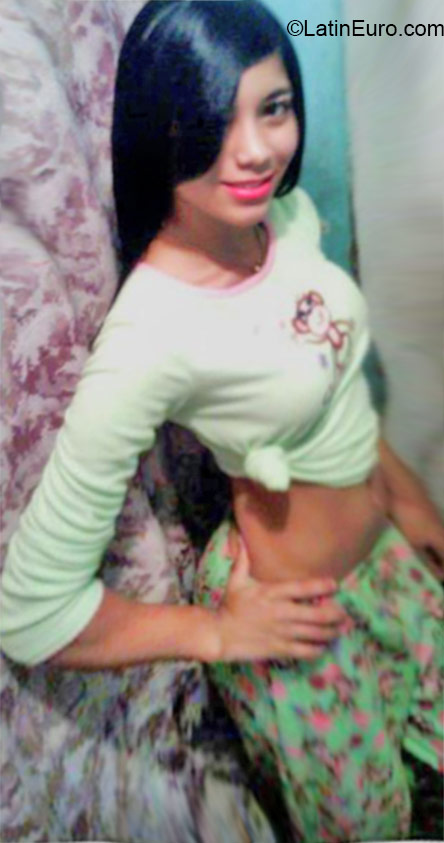 Date this hot Dominican Republic girl Molly from Santo Domingo DO24570