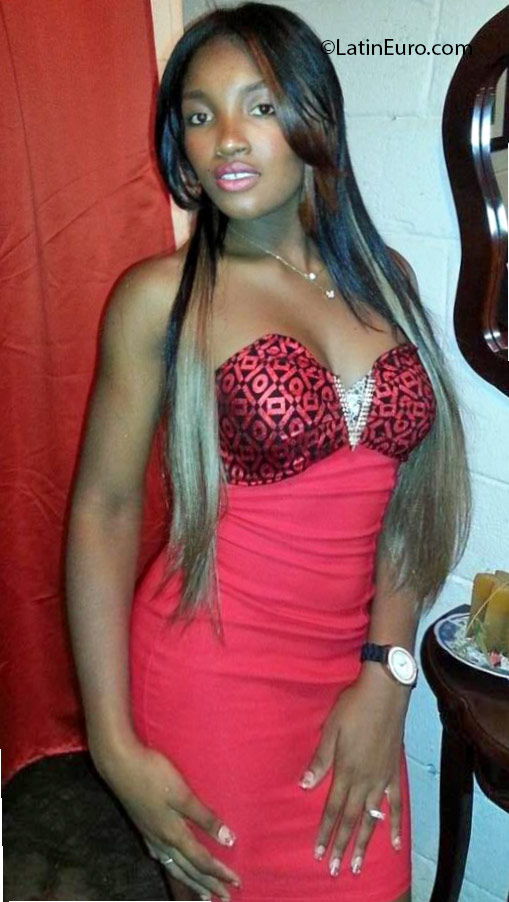 Date this tall Dominican Republic girl Mercedes from Santiago DO24598