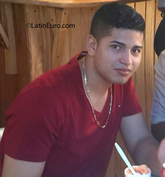 Date this attractive Panama man Luis from Panama City PA855