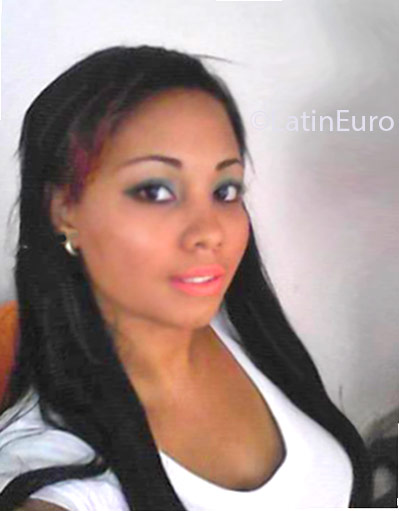 Date this attractive Dominican Republic girl Lily from Santo Domingo DO24668