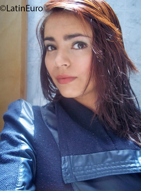 Date this cute Colombia girl Jessica from santa marta CO18573