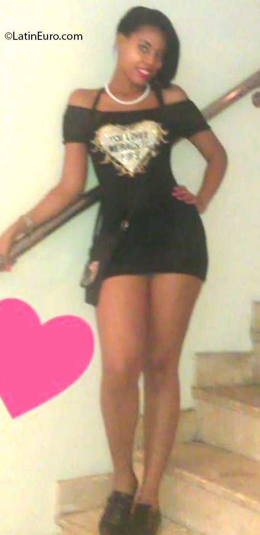 Date this tall Dominican Republic girl Nicaras from Haina DO24823