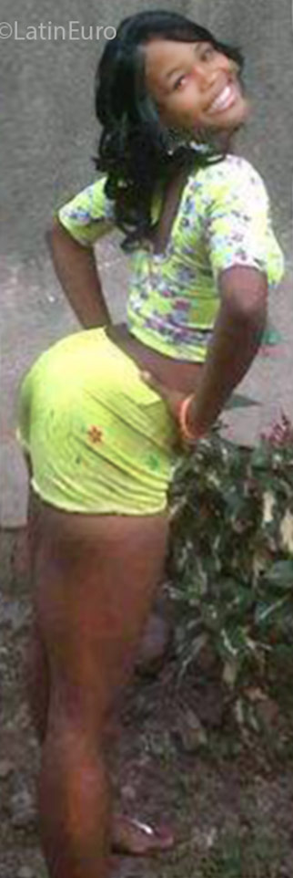 Date this tall Jamaica girl Shawna from Kingston JM2255