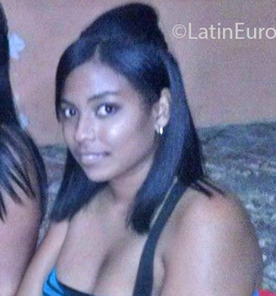 Date this pretty Dominican Republic girl Jantnia from Santo Domingo DO24905