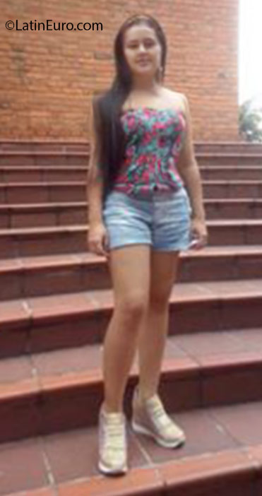 Date this beautiful Colombia girl Leidy from Medellin CO18677