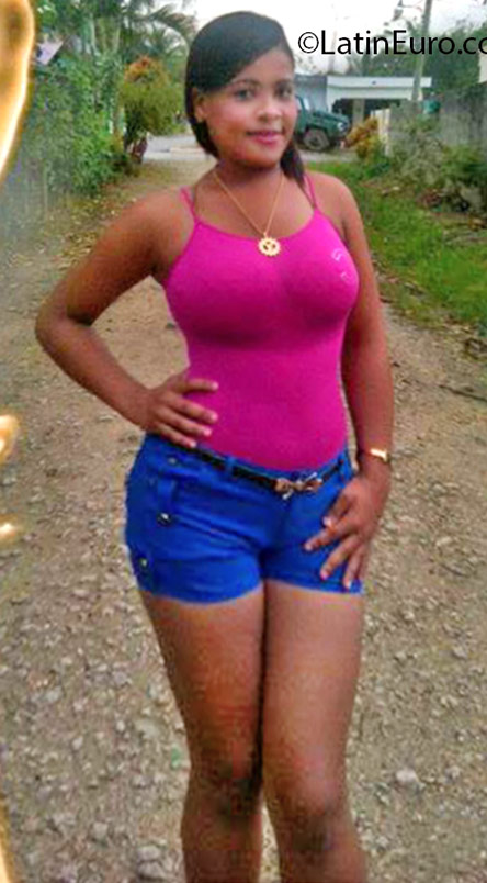 Date this lovely Dominican Republic girl Heidy from Santiago DO25157
