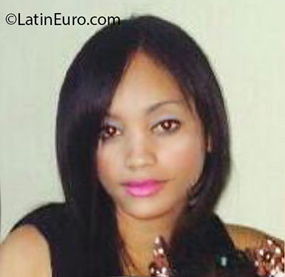 Date this exotic Dominican Republic girl Jasmil from San Pedro De Macoris DO25190