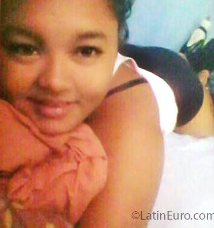 Date this sensual Honduras girl Diana from Tegucigalpa HN2070