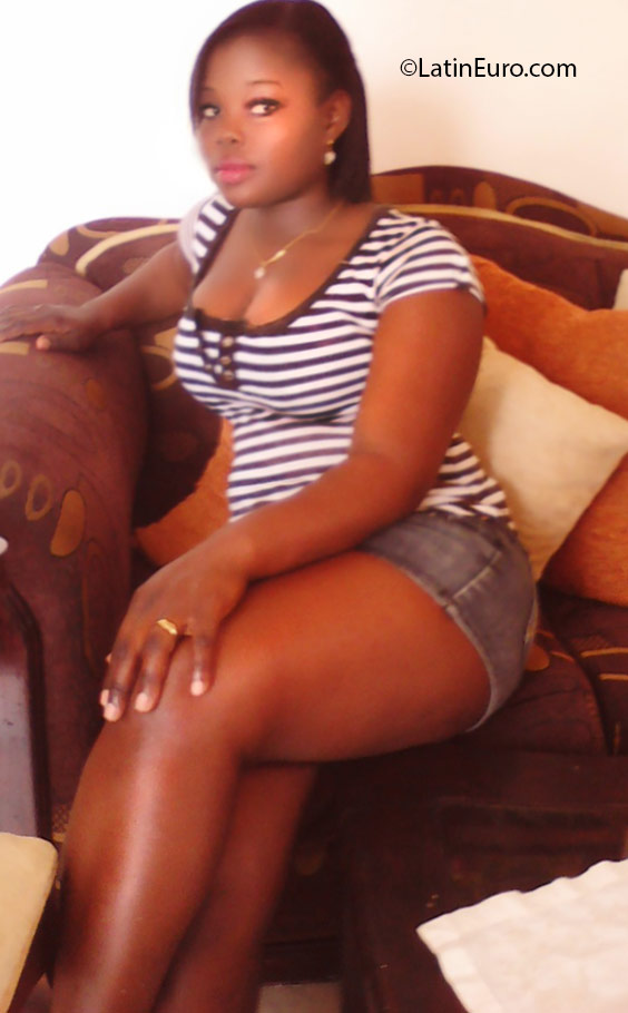 Date this passionate Dominican Republic girl Ana from Santo Domingo DO25588