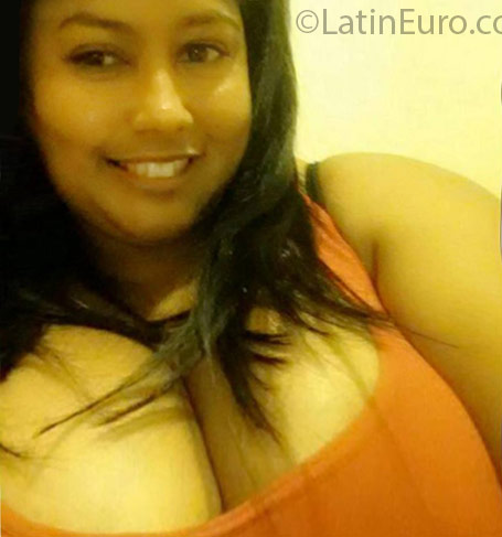 Date this attractive Dominican Republic girl La_beba11 from Santiago DO25702