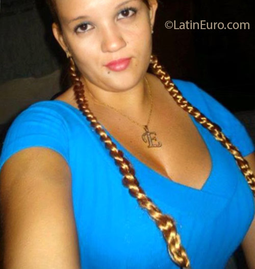 Date this young Dominican Republic girl Esthefany from Santiago DO25704