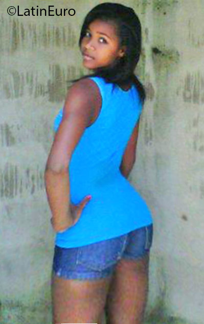 Date this charming Dominican Republic girl Ruth from San Cristobal DO25712