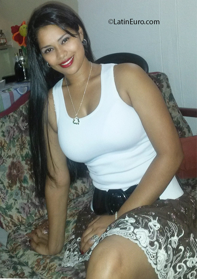 Date this lovely Panama girl Dunia from Panama City PA982