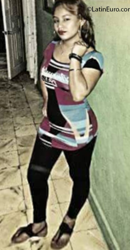 Date this foxy Dominican Republic girl Camila Masiel from Santiago DO25845