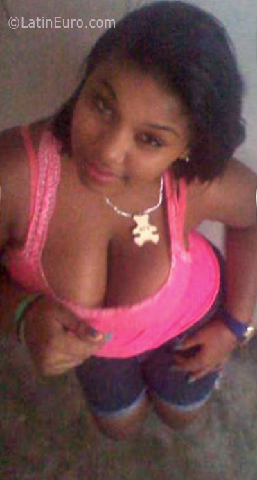 Date this tall Dominican Republic girl Stephany from Santiago DO25927