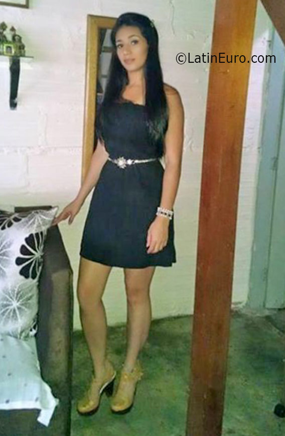 Date this beautiful Colombia girl Ana from Medellin CO19036